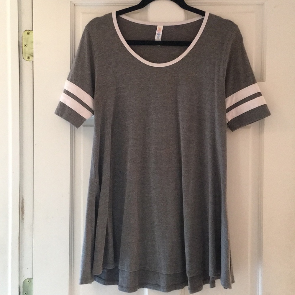 LuLaRoe Varsity Sleeve Perfect T